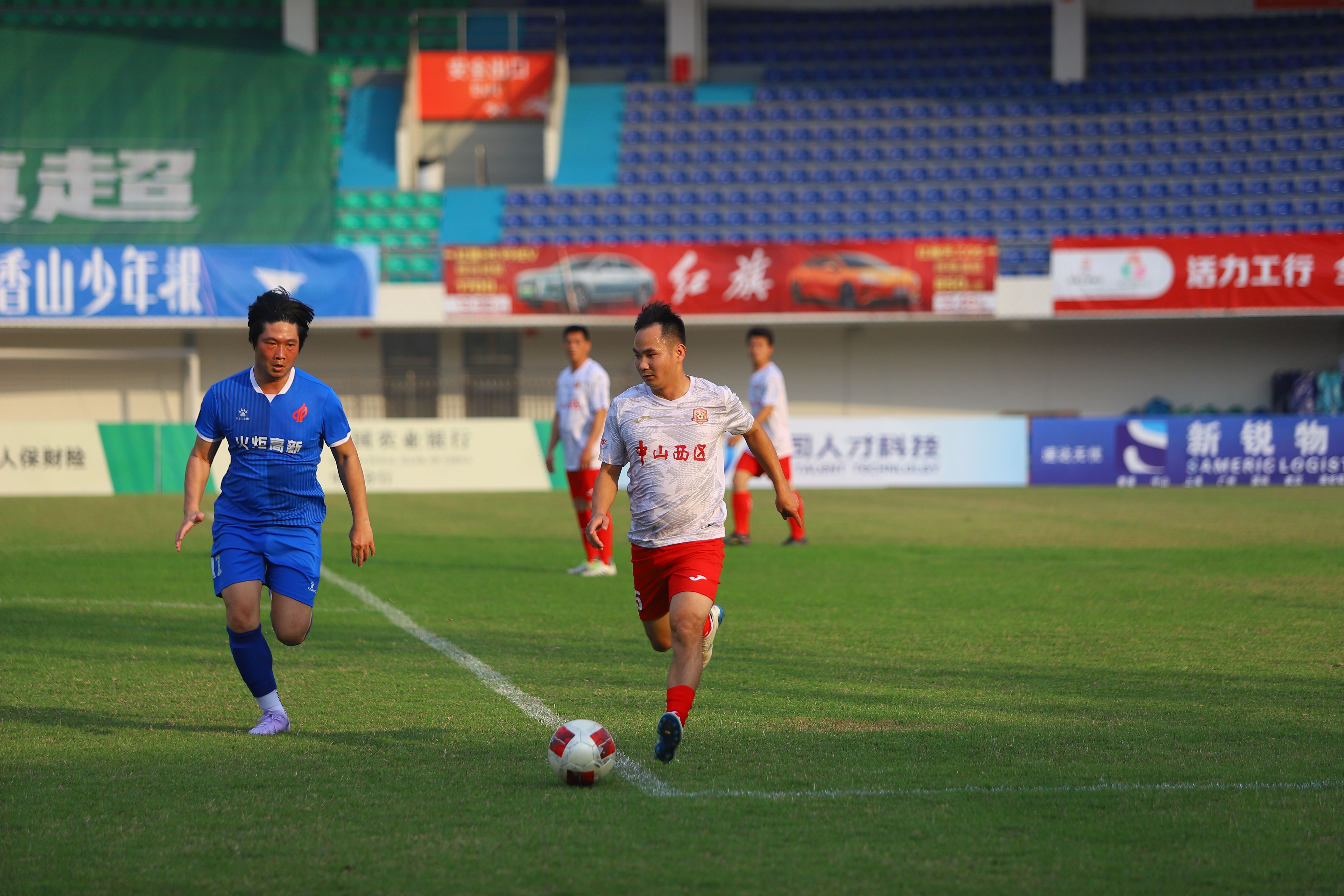 九游体育-太狠了！武汉三镇围绕中超手感冰凉集结日曼联备战欧冠，浙江稠州围绕NBA常规赛手感冰凉的简单介绍